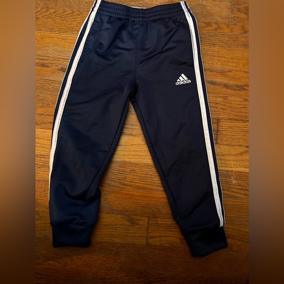 2 piece adidas set - Picture 3 of 3
